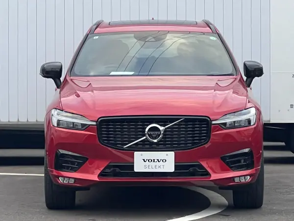 Volvo XC60 B6 AWD R Design 4WD Sunroof Sports Seat R Design Exclusive AW&F Grille Black Molding Non-Smoking Harman Kardon Speakers Digital Terrestrial VOLVO SELEKT Warranty (Fusion Red Metallic) — photo 7