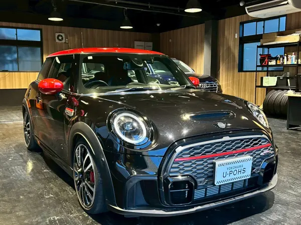 Mini John Cooper Works 3 Door (Midnight Black Metallic) — photo 8