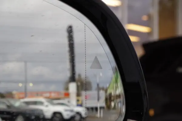 BMW X3 xDrive20d M Sport Diesel Turbo 4WD Panorama Sunroof Sound Package Active Ventilation Seat Heated Steering Wheel Genuine Navigation Apple CarPlay 360° Camera Harman/Kardon Black Leather Power Seat Ventilation All-Seat Heater Power Tailgate Wireless Charging (Alpine White) — photo 8