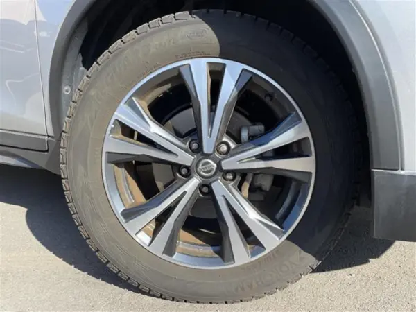 Nissan X-Trail 2.0 20Xi 2-Row 4WD Genuine Navigation All-Around Adaptive Cruise Control (Silver) — photo 9