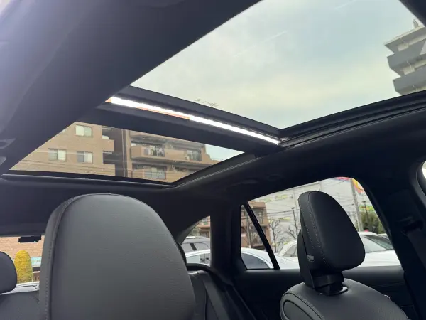 Mercedes-Benz GLC220 d 4MATIC (ISG) AMG Line Package Diesel Turbo 4WD MP202601 Certified Used Car Warranty/AMG Line/Panoramic Sliding Roof/Seat Heater/Radar Safety Package/Memory Power Seat/Genuine Leather-Wrapped Steering Wheel/Cruise Control/Ambient Light/ (Polar White) — photo 9