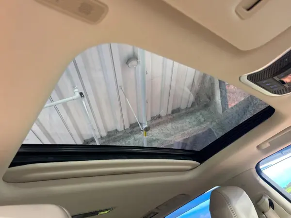 2024 Toyota Landrcuiser 300 — photo 3