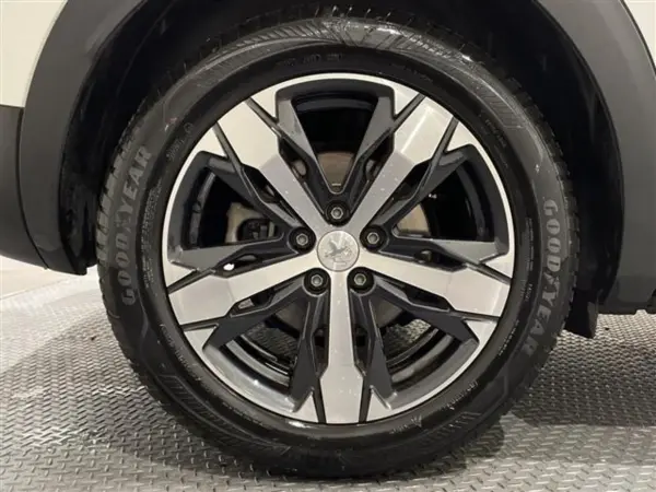 Peugeot 3008 GT Blue HDi Diesel Turbo — photo 9