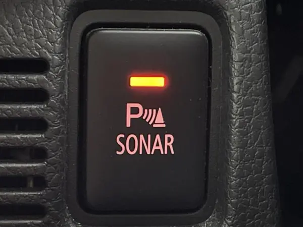 Mitsubishi Eclipse Cross PHEV 2.4 P 4WD with Surround Camera, Collision Mitigation, ACC, BSM, Head-Up Display, Genuine Display, Full-Seg, 1500W AC, Half Leather, Seat Heaters, Power Seats, Heated Steering Wheel, Paddle Shifters, Dashcam, ETC, Genuine Alloy Wheels (White Diamond: W85) — photo 8