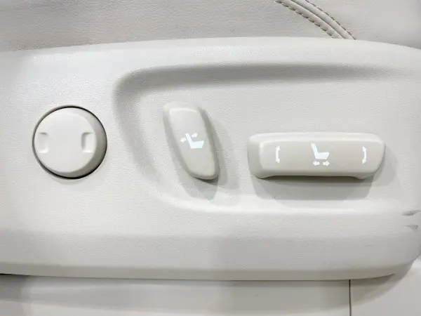 2022 Toyota Landcruiser Prado — photo 2