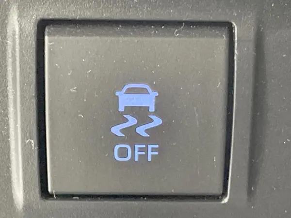 2022 Toyota Landcruiser Prado — photo 3