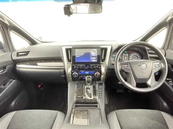 2022 Toyota Alphard — photo 2