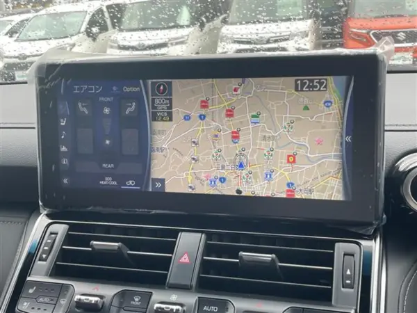 2024 Toyota Landrcuiser 300 — photo 3