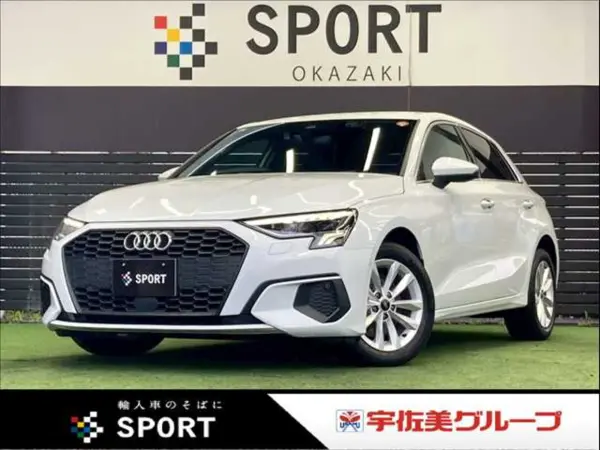 Audi A3 Sportback 30 TFSI ACC/BSM/Full-Seg TV/Parking Assist/Seat Heater/Radar Cruise Control/Blind Spot Monitor/Lane Keep Assist/Audi Pre Sense/Virtual Cockpit/Clearance Sonar (Glacier White Metallic)