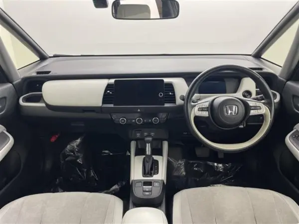 2022 Honda Fit — photo 2