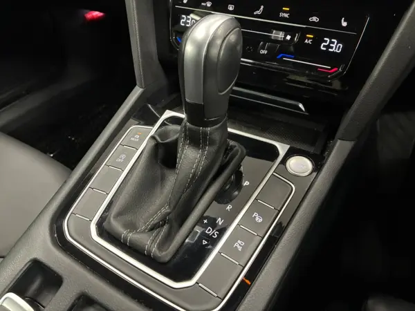 Volkswagen Arteon TSI 4Motion R-Line Advance 4WD — photo 9