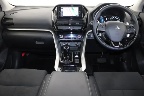 2022 Mitsubishi Eclipse Cross — photo 3