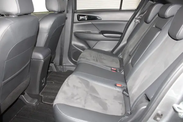 Mitsubishi Eclipse Cross PHEV 2.4 G 4WD Memory Navigation Back Camera Smart Key (Gun Metallic) — photo 8