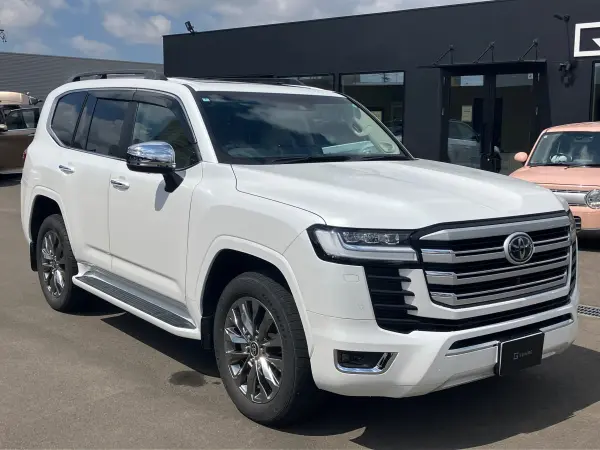 2024 Toyota Landrcuiser 300 — photo 3