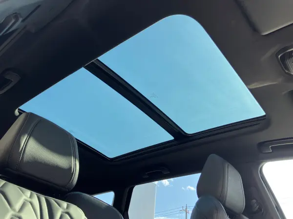 Peugeot 5008 GT Certified Used Car Leather Seats Sunroof Apple CarPlay Adaptive Cruise Control Blind Spot Monitor Steering Paddle Shifters Seat Heater Seat Memory Wireless Charger ETC Onboard Unit (Perla Nera Black) — photo 7