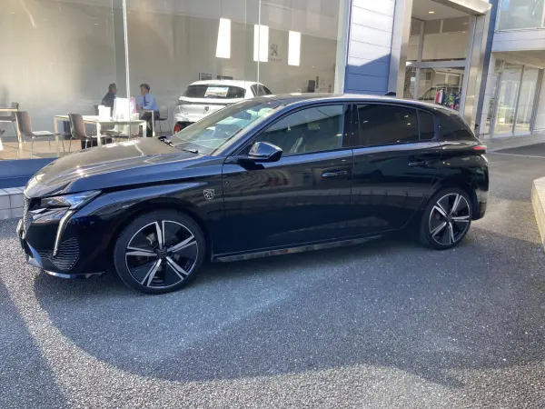2022 Peugeot 308 — photo 2