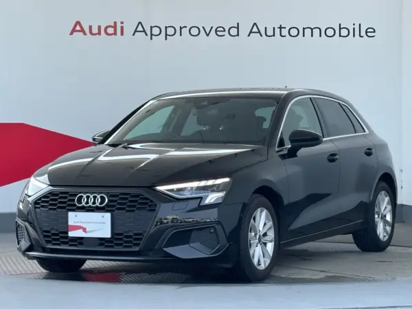 Audi A3 Sportback 30 TFSI Convenience & Assistance Package Navigation Package (Mythos Black Metallic)