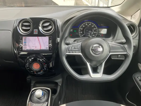Nissan Note 1.2 e-POWER X V Selection — photo 7