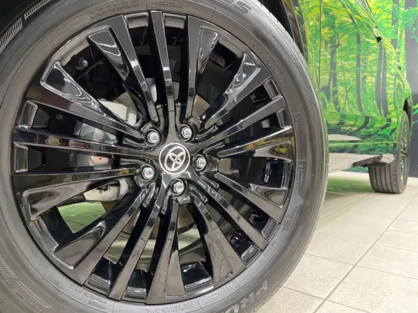 Toyota Harrier 2.5 Hybrid Z Leather Package Nightshade Non-Smoker Panoramic Roof JBL Sound 12-inch Navigation Surround View Camera Power Rear Gate Digital Mirror Blind Spot Monitor Seat Ventilation LED Lights (Precious Black Pearl) — photo 9