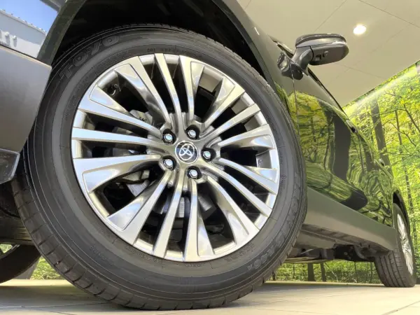 Toyota Harrier 2.5 Hybrid Z Leather Package Non-Smoking Vehicle with Tinted Glass (Precious Black Pearl) — photo 9