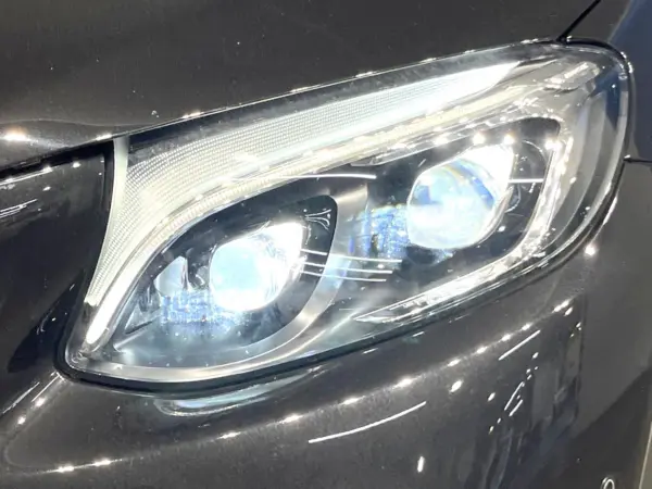 Mercedes-Benz GLC220 d 4MATIC Sport (Genuine Leather) Diesel Turbo 4WD Panoramic Sliding Roof Black Leather Seats Burmester Sound Radar Safety Package Genuine Navigation TV 360-Degree Camera Power Tailgate LED Headlights High Beam Assist Non-Smoking Car (Obsidian Black (M)) — photo 8