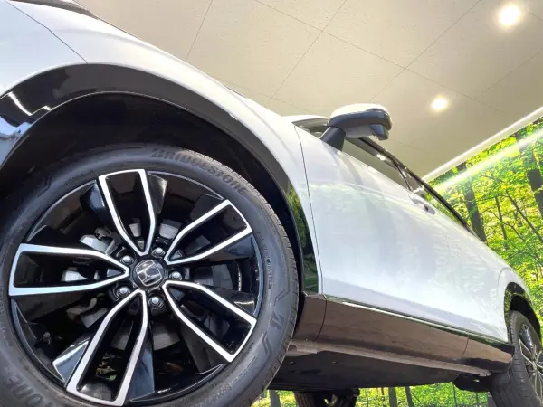 Honda Vezel 1.5 e:HEV Z Registered Unused Car Collision Mitigation 9-inch DA Back Camera Non-Smoking Electric Rear Gate Half Leather ETC (Platinum White Pearl) — photo 9