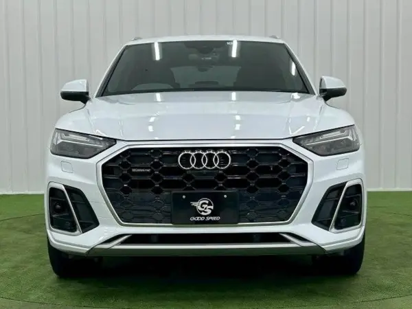 Audi Q5 40 TDI Quattro S Line Diesel Turbo 4WD Options: 20in Alloy Wheels/Apple CarPlay/360 Camera/Virtual Cockpit/Seat Heaters/Seat Memory/Clearance Sonar/Parking Assist/Radar Cruise/Blind Spot Monitor/Power Tailgate/Dash Cam (Glacier White Metallic) — photo 9