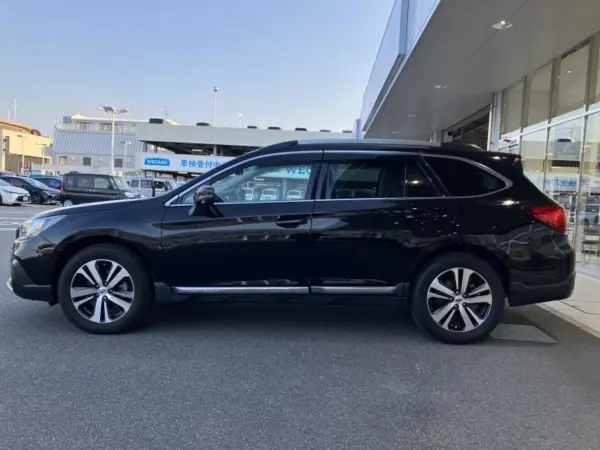 2020 Subaru Legacy Outback — photo 2