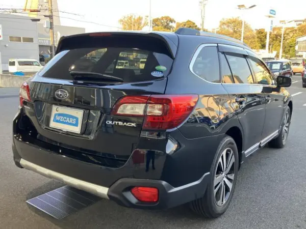 2020 Subaru Legacy Outback — photo 3