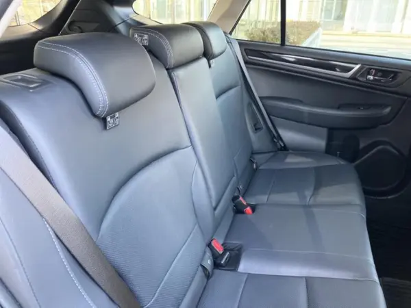 Subaru Legacy Outback 2.5 Limited 4WD — photo 8