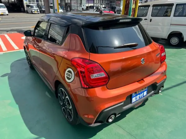 2023 Suzuki Swift — photo 3