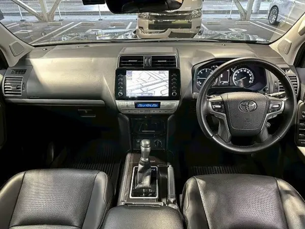 2021 Toyota Landcruiser Prado — photo 2