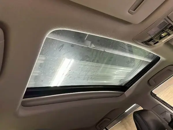 Toyota Land Cruiser Prado 2.8 TX L Package Black Edition Diesel Turbo 4WD One Owner/Sunroof/Multi-Terrain Monitor/Roof Rails/All-Around View Monitor/Radar Cruise Control/Collision Mitigation/Lane Assist/Seat Heaters/Seat Coolers/Steering Wheel Switches/Headlight Washers (Attitude Black Mica) — photo 7