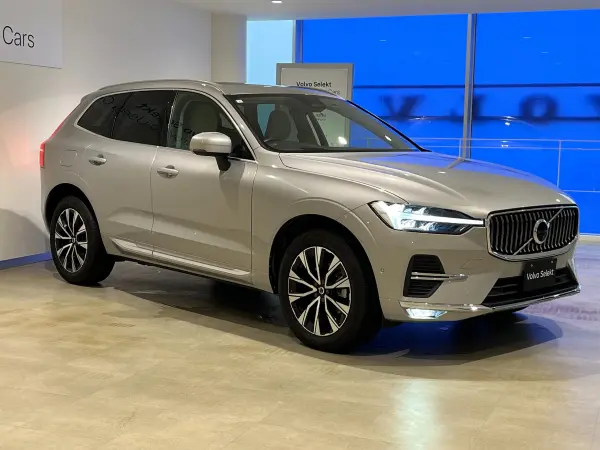 Volvo XC60 Ultimate B5 AWD 4WD Google Navigation Sunroof Harman/Kardon (Silver Dawn Metallic) — photo 9