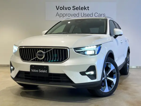 Volvo XC40 Ultimate B4 AWD 4WD with Google Navigation, Sunroof, harman/kardon (Crystal White Premium Metallic) — photo 7