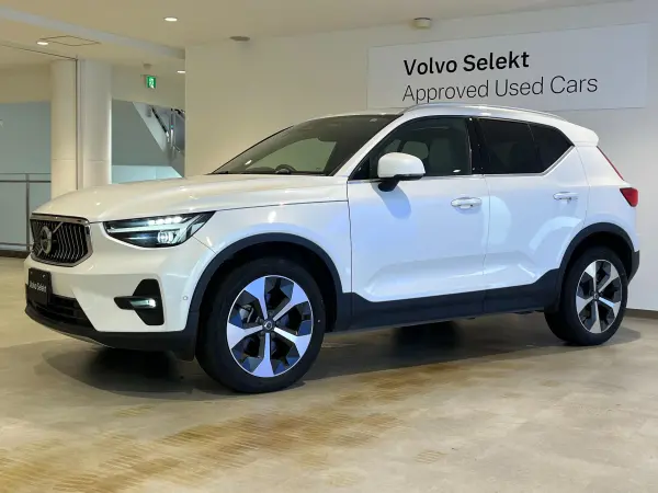 Volvo XC40 Ultimate B4 AWD 4WD with Google Navigation, Sunroof, harman/kardon (Crystal White Premium Metallic) — photo 8