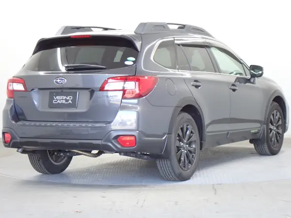 2020 Subaru Legacy Outback — photo 3