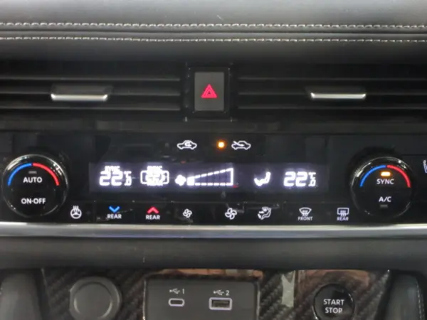 Nissan X-Trail 1.5 G e-4ORCE 4WD (Pearl White) — photo 9