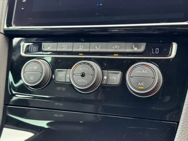 Volkswagen Golf R 4WD — photo 7