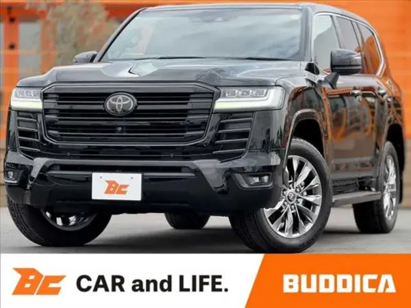 Toyota Land Cruiser 300 3.3 ZX Diesel Turbo 4WD Non-Smoking, with Inspection and Maintenance, JBL T-Connect Navigation, Rear Entertainment, Moonroof, S-Sense, Leather Seats, Surround View Camera, Digital Inner Mirror, Seat Heaters, Ventilation, Steering Heater, HUD, BSM, Adaptive High Beam, Genuine 20-inch AW (Black)