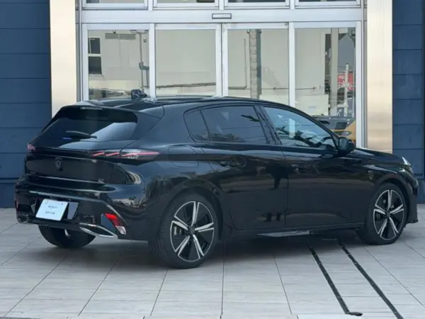 2025 Peugeot 308 — photo 3