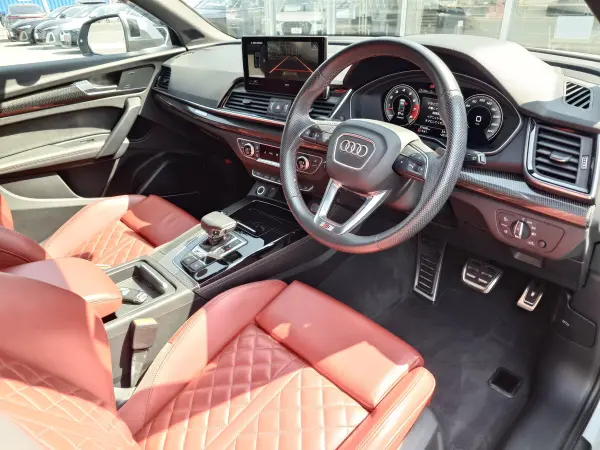 Audi SQ5 3.0 4WD Leather Package — photo 8