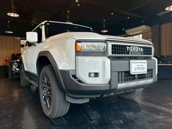 Toyota Land Cruiser 250 2.7 VX 4WD One Owner / Genuine 18-inch AW/TV/Safety Sense/ETC/Moon Roof/Toyota TeamMate/Steering Heater/Blind Spot Monitor/Digital Inner Mirror/Heated Seats/Power Back Door (Platinum White Pearl Mica) — photo 8