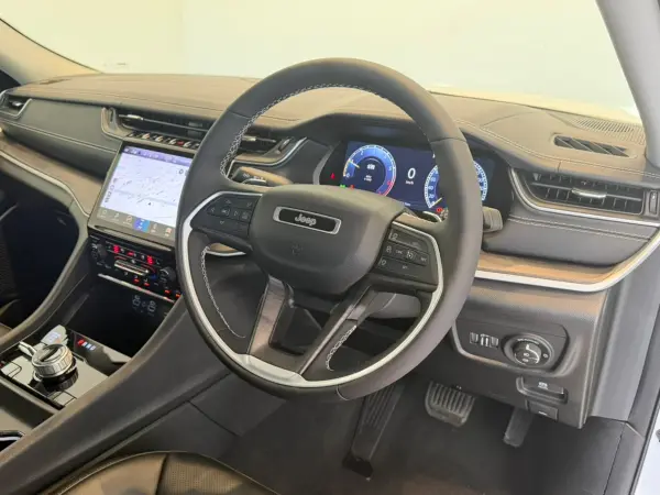 2024 Jeep Grand Cherokee — photo 3