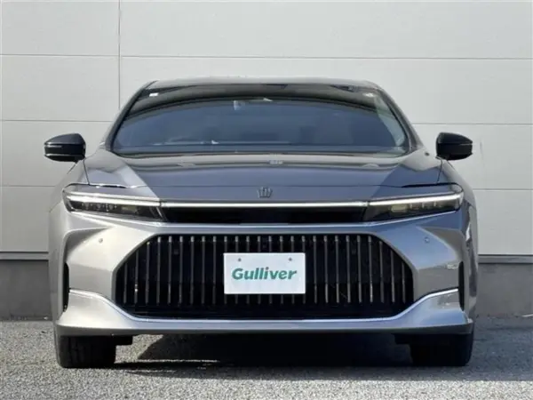 Toyota Crown 2.5 Z Hybrid — photo 8