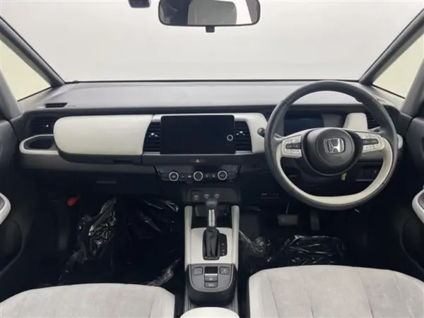 2023 Honda Fit — photo 2