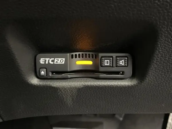 Honda Fit 1.5 Home Non-Smoking Genuine 9-inch Navi 360° Front Heated Seats BSM Rear Exit Support ETC 2.0 Front/Rear Drive Recorder Genuine Floor Mats LED Headlights Honda Sensing Full-Seg TV BT Smart Key (Pearl) — photo 8