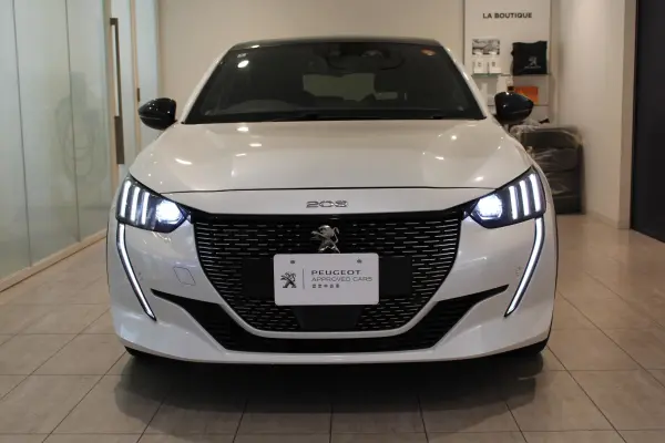 2022 Peugeot 208 — photo 2