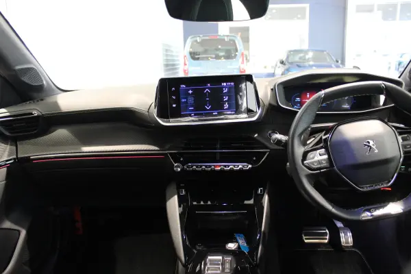 Peugeot 208GT Certified Used Car / Active Cruise Control / LED Headlights / Intelligent High Beam / Front Seat Heaters / 17-inch Genuine Alloy Wheels / ETC / One Owner / Non-smoking Vehicle (Pearl White) — photo 9