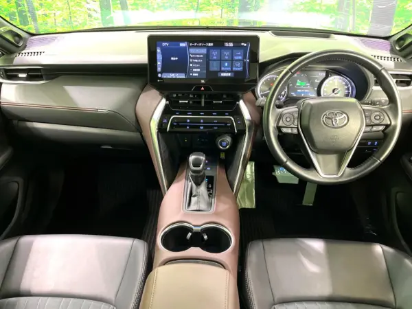 2020 Toyota Harrier — photo 2